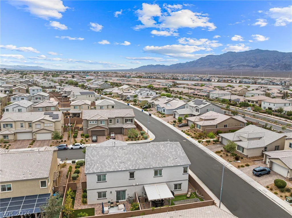 7058 Noah Raven, North Las Vegas, NV 89084