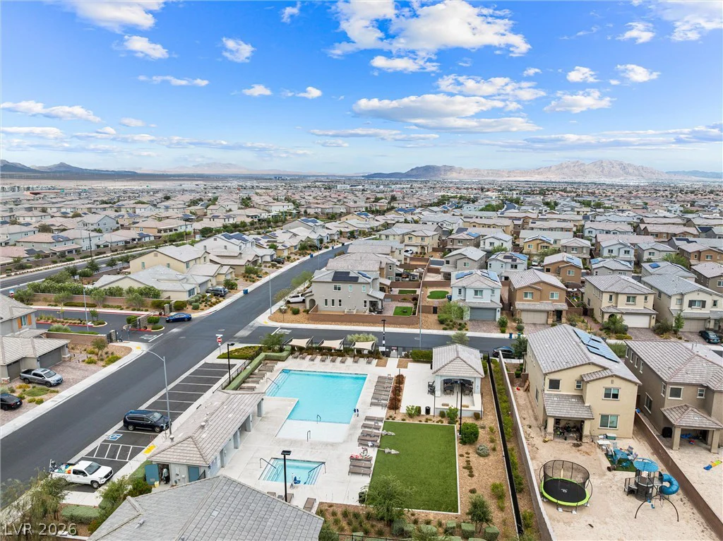 7058 Noah Raven, North Las Vegas, NV 89084