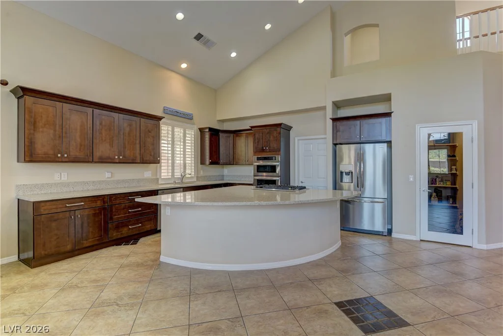 911 Roseberry, Las Vegas, NV 89138