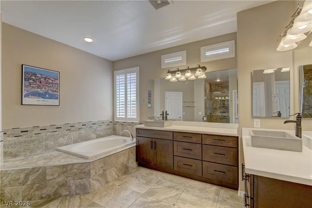 911 Roseberry, Las Vegas, NV 89138