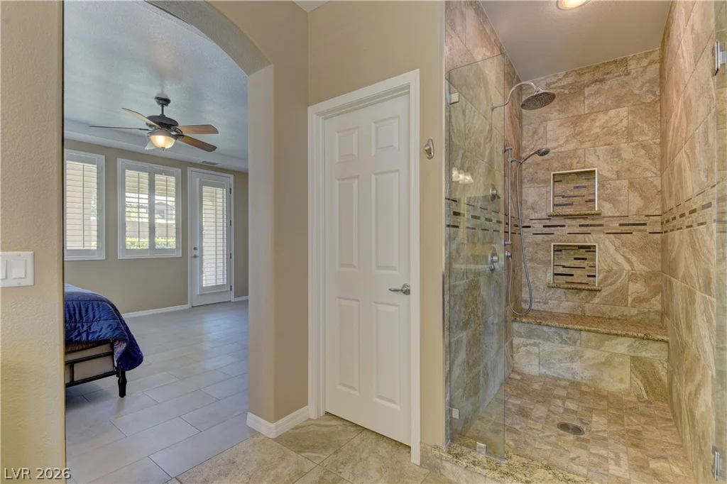 911 Roseberry, Las Vegas, NV 89138
