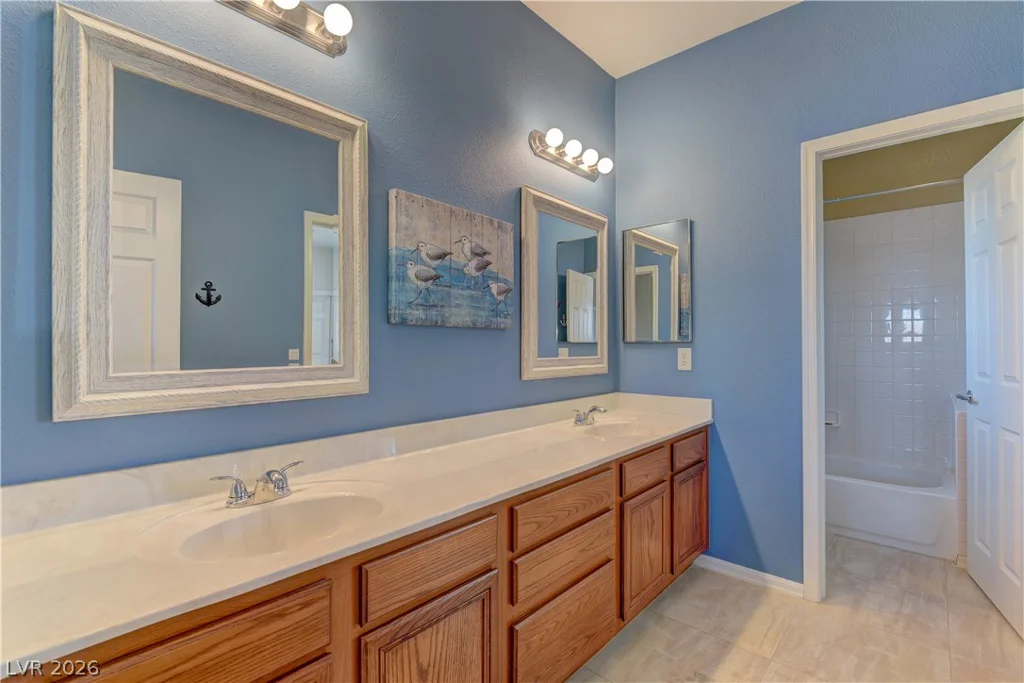 911 Roseberry, Las Vegas, NV 89138