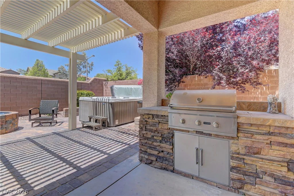 911 Roseberry, Las Vegas, NV 89138