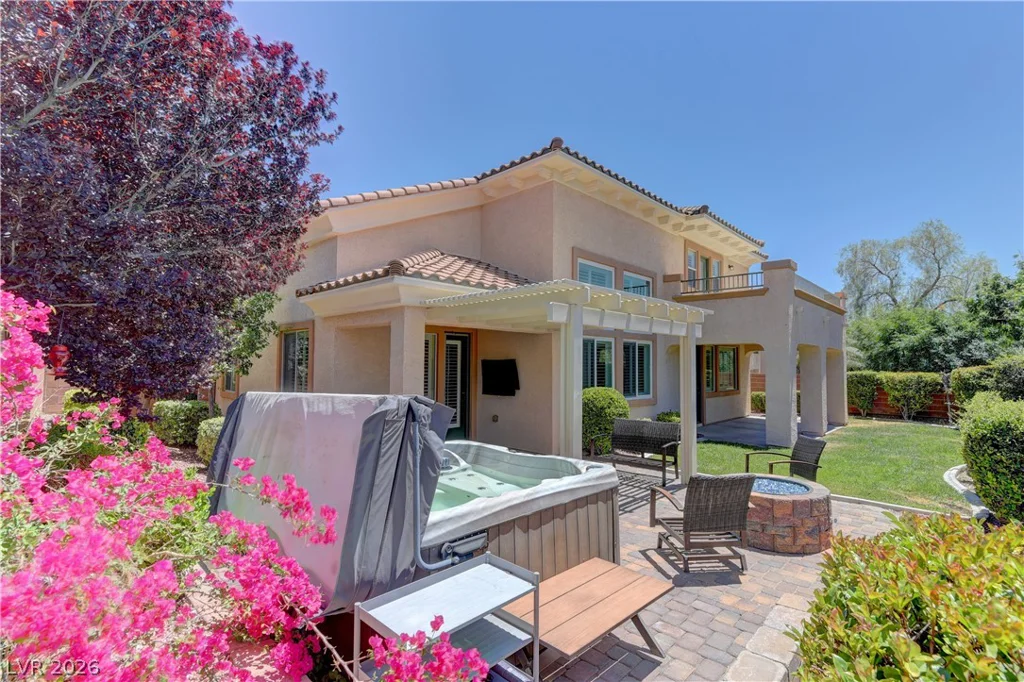 911 Roseberry, Las Vegas, NV 89138