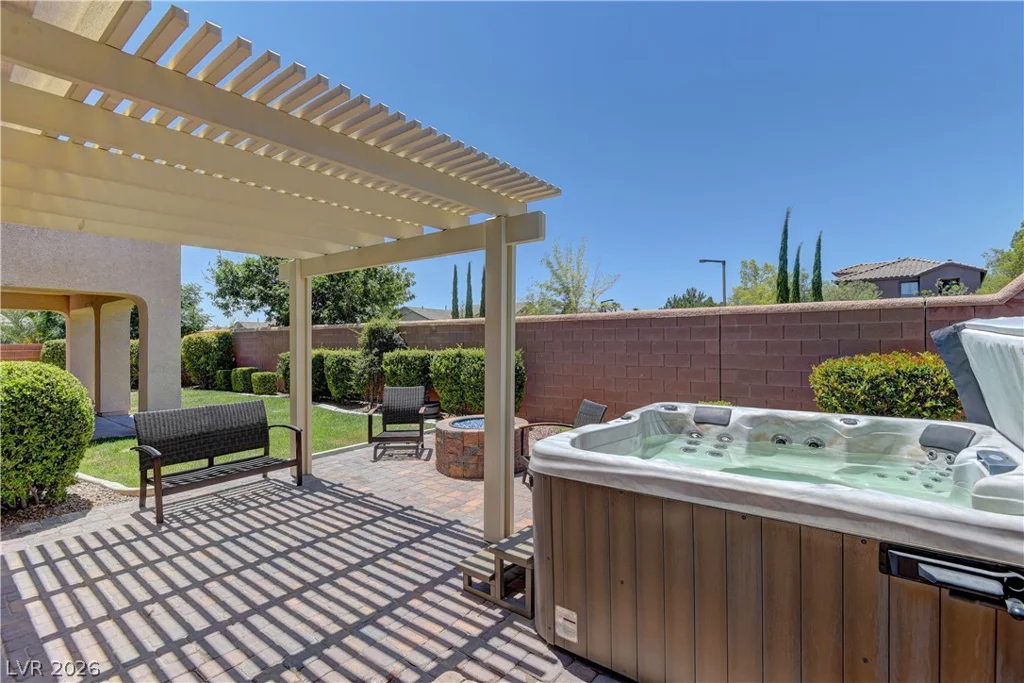 911 Roseberry, Las Vegas, NV 89138