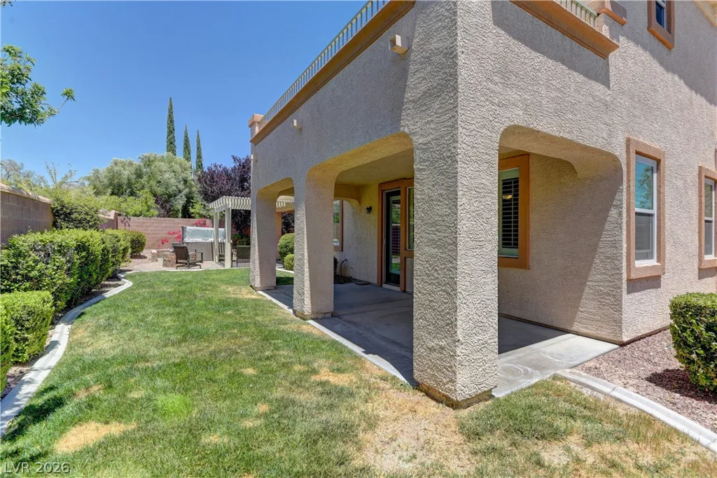 911 Roseberry, Las Vegas, NV 89138
