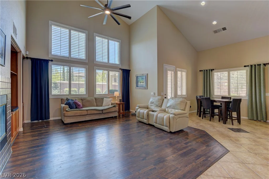 911 Roseberry, Las Vegas, NV 89138