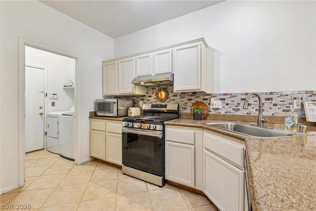 134 Samantha Rose, Henderson, NV 89012