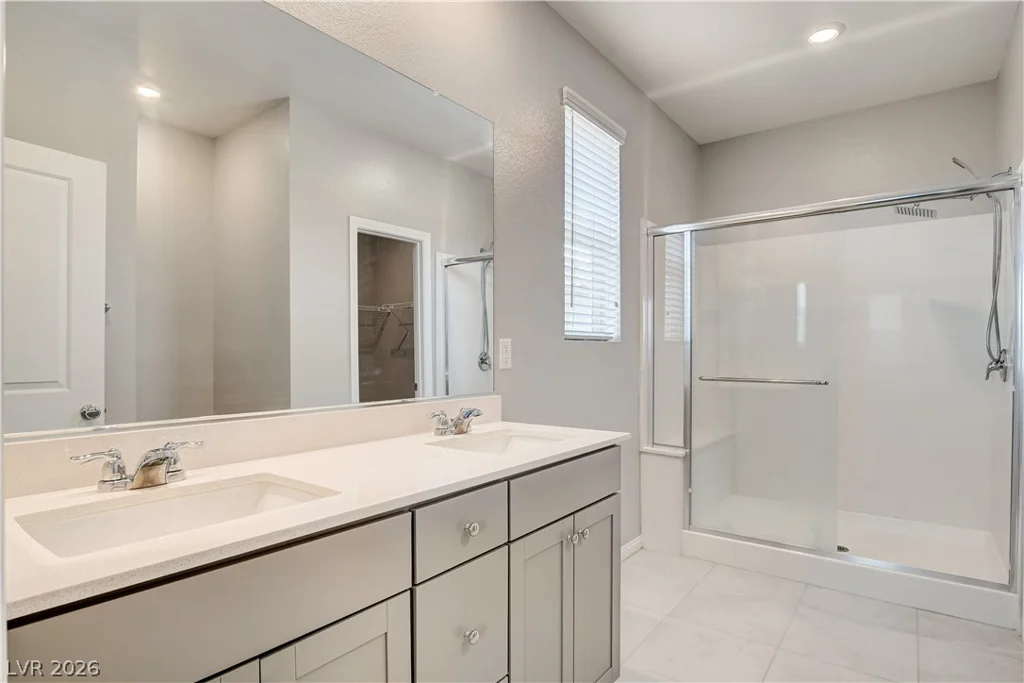 5976 Bruselas, Las Vegas, NV 89113