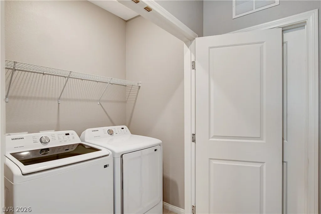 5976 Bruselas, Las Vegas, NV 89113