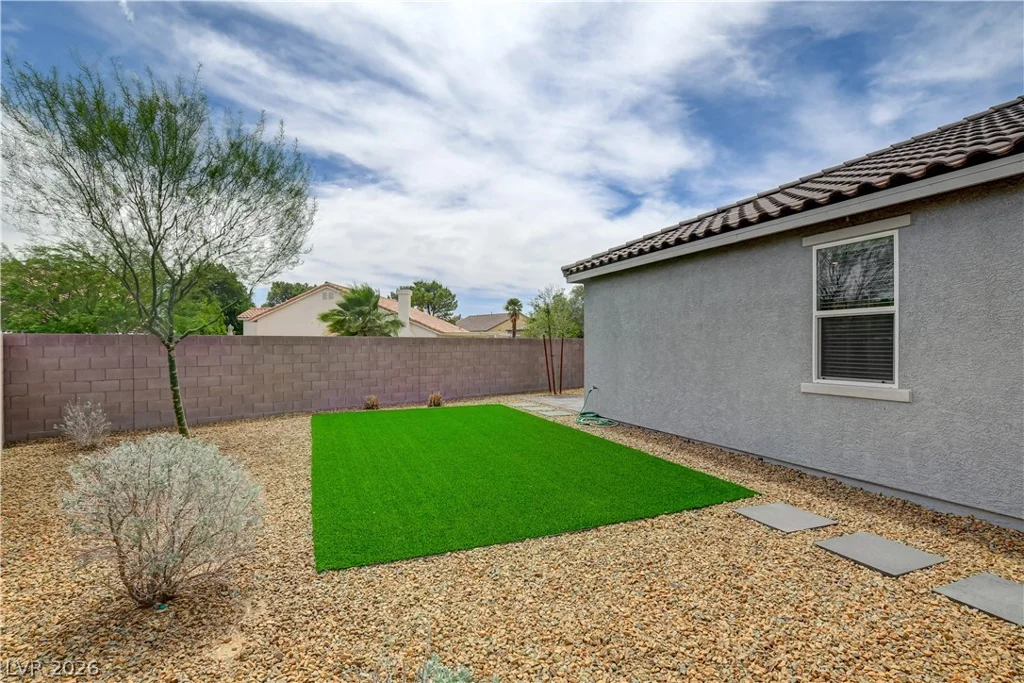 5976 Bruselas, Las Vegas, NV 89113