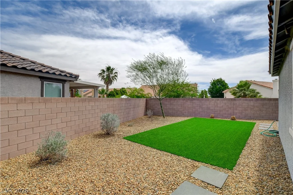 5976 Bruselas, Las Vegas, NV 89113