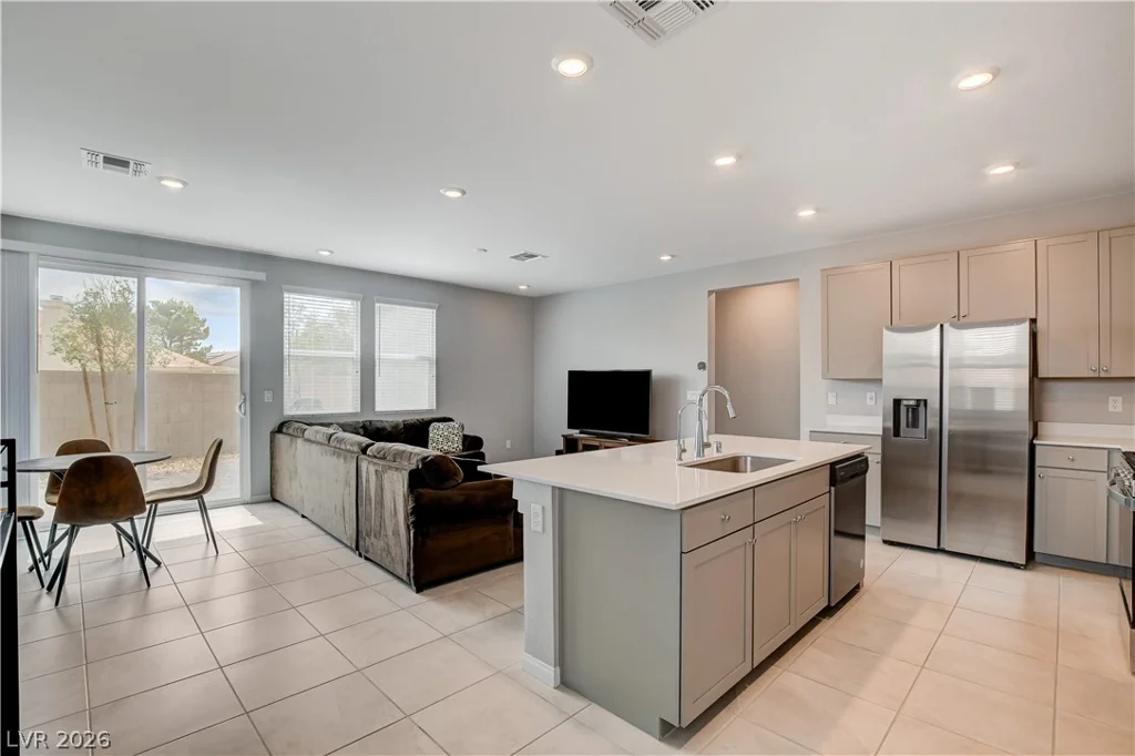 5976 Bruselas, Las Vegas, NV 89113