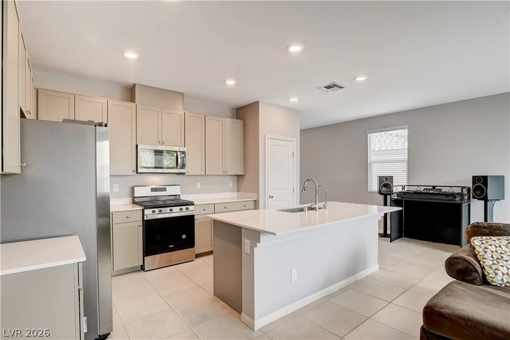 5976 Bruselas, Las Vegas, NV 89113