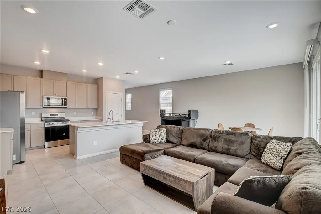 5976 Bruselas, Las Vegas, NV 89113