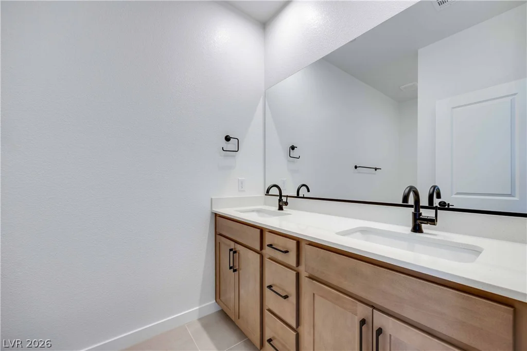 11952 Angle Cliff, Las Vegas, NV 89138