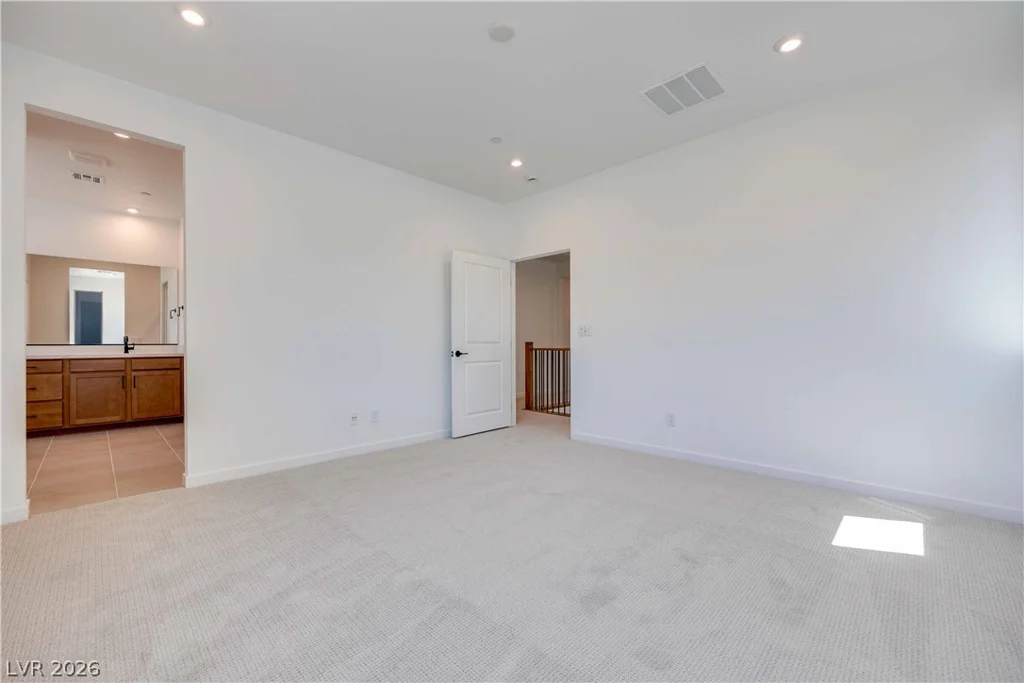 11952 Angle Cliff, Las Vegas, NV 89138