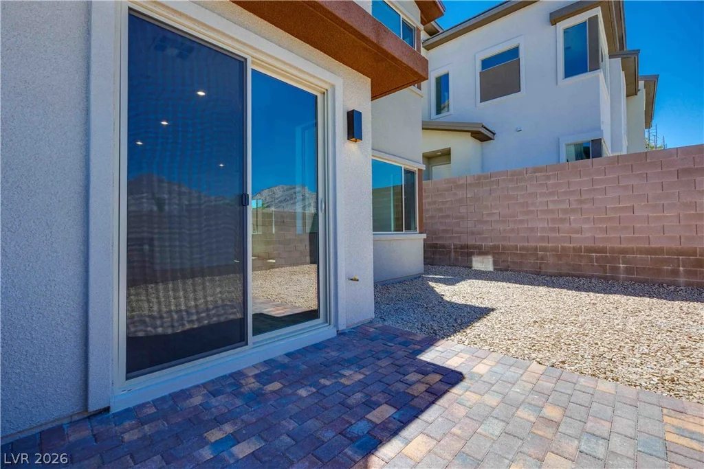 11952 Angle Cliff, Las Vegas, NV 89138