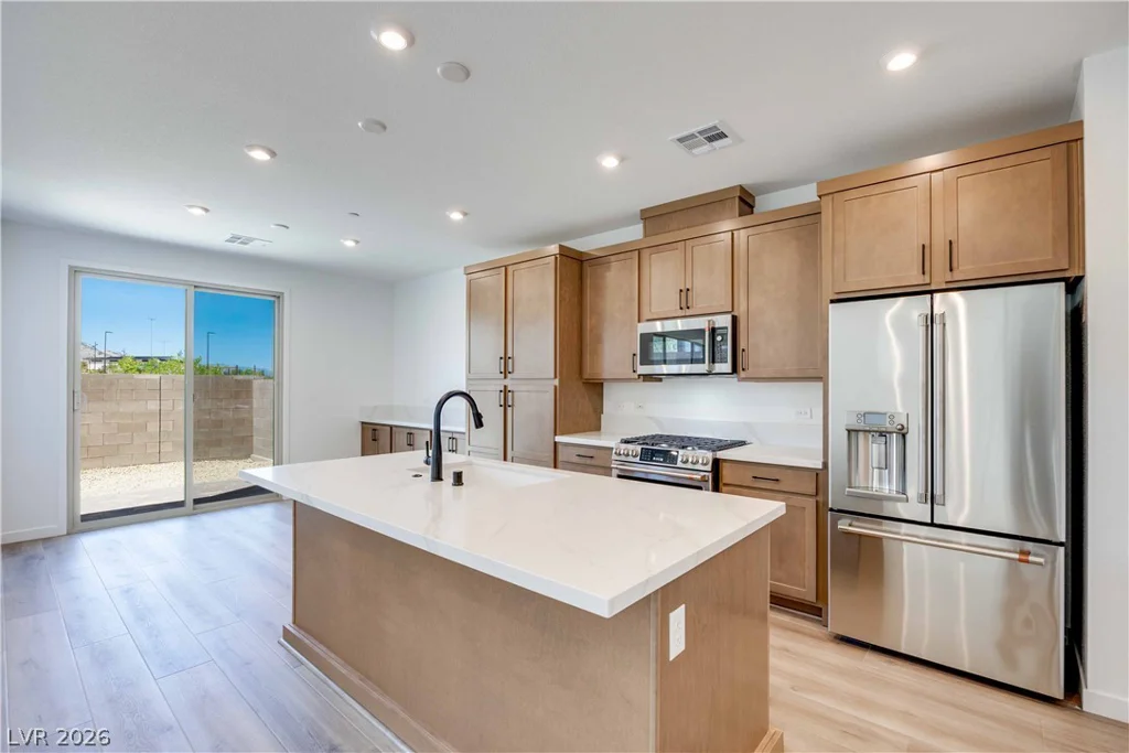 11952 Angle Cliff, Las Vegas, NV 89138