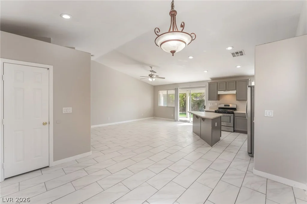 5926 Creekside Sands, North Las Vegas, NV 89031