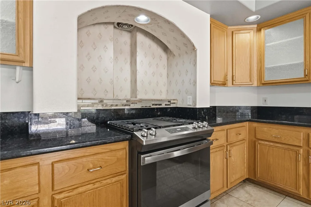 6611 Ironbound Bay, Las Vegas, NV 89139
