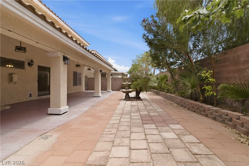6611 Ironbound Bay, Las Vegas, NV 89139