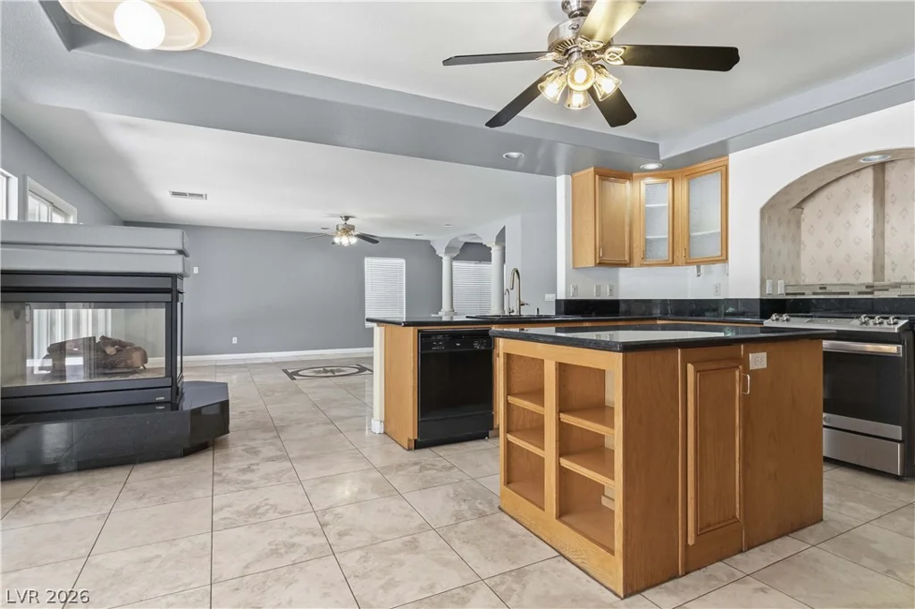 6611 Ironbound Bay, Las Vegas, NV 89139