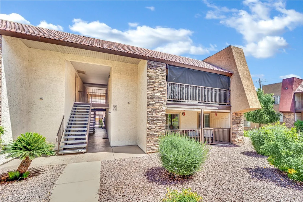 4470 Sandy River, Las Vegas, NV 89103