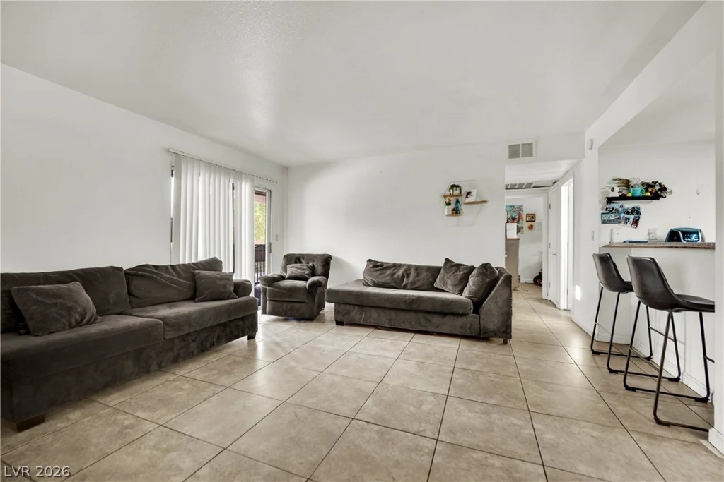 4470 Sandy River, Las Vegas, NV 89103