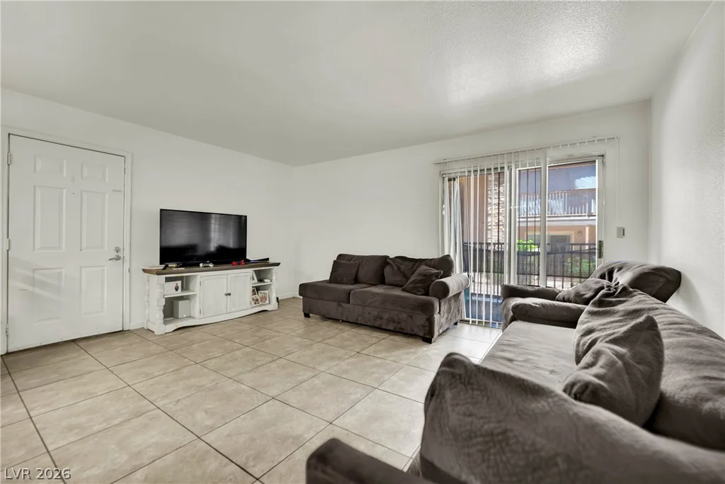 4470 Sandy River, Las Vegas, NV 89103