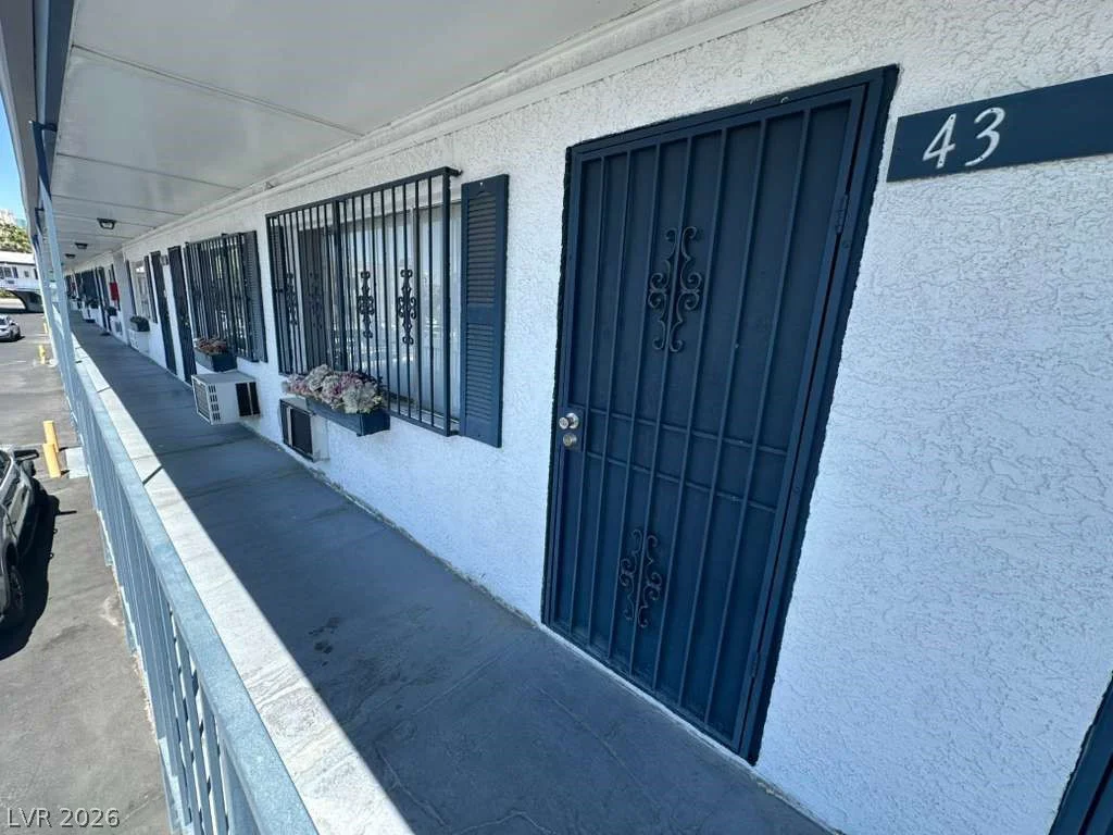 4600 Paradise, Las Vegas, NV 89169