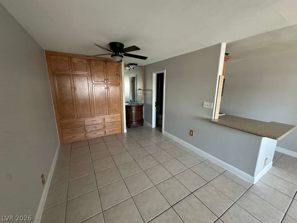 4600 Paradise, Las Vegas, NV 89169