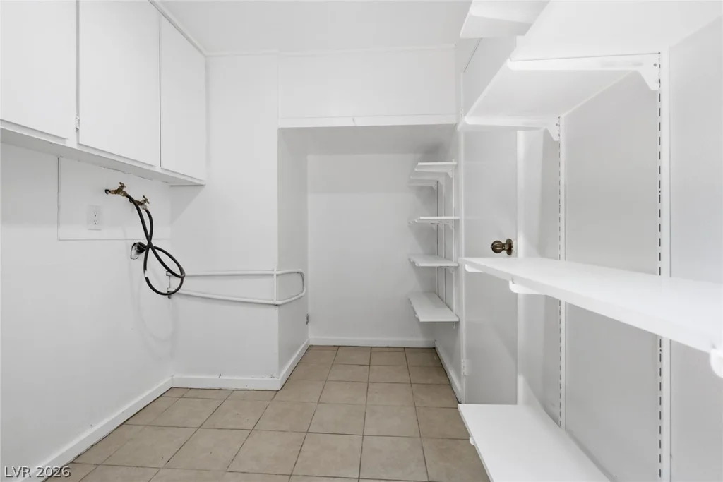 3432 Pino, Las Vegas, NV 89121