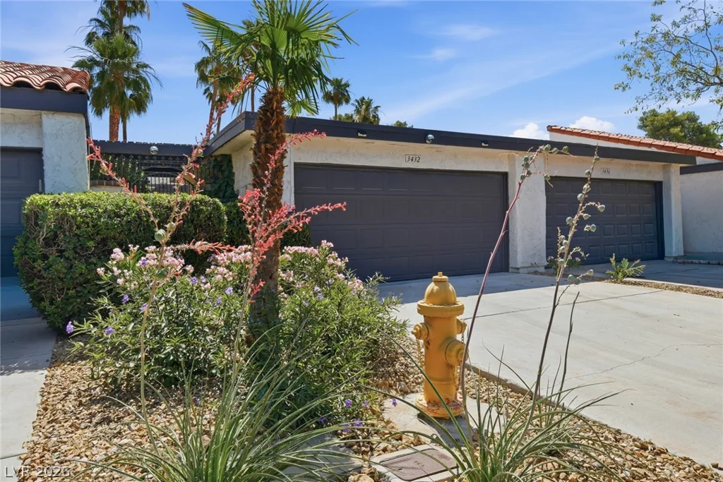 3432 Pino, Las Vegas, NV 89121