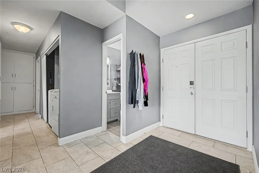 712 Saylor, Las Vegas, NV 89107