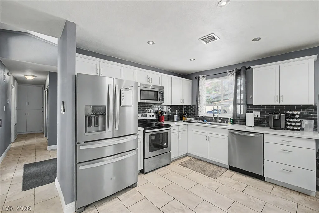 712 Saylor, Las Vegas, NV 89107