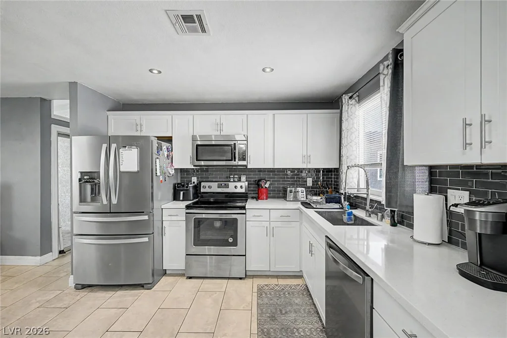712 Saylor, Las Vegas, NV 89107