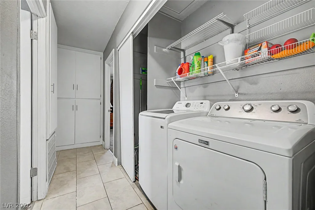 712 Saylor, Las Vegas, NV 89107