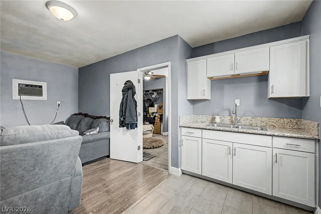 712 Saylor, Las Vegas, NV 89107