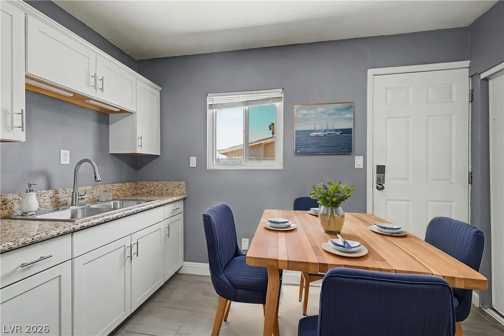 712 Saylor, Las Vegas, NV 89107