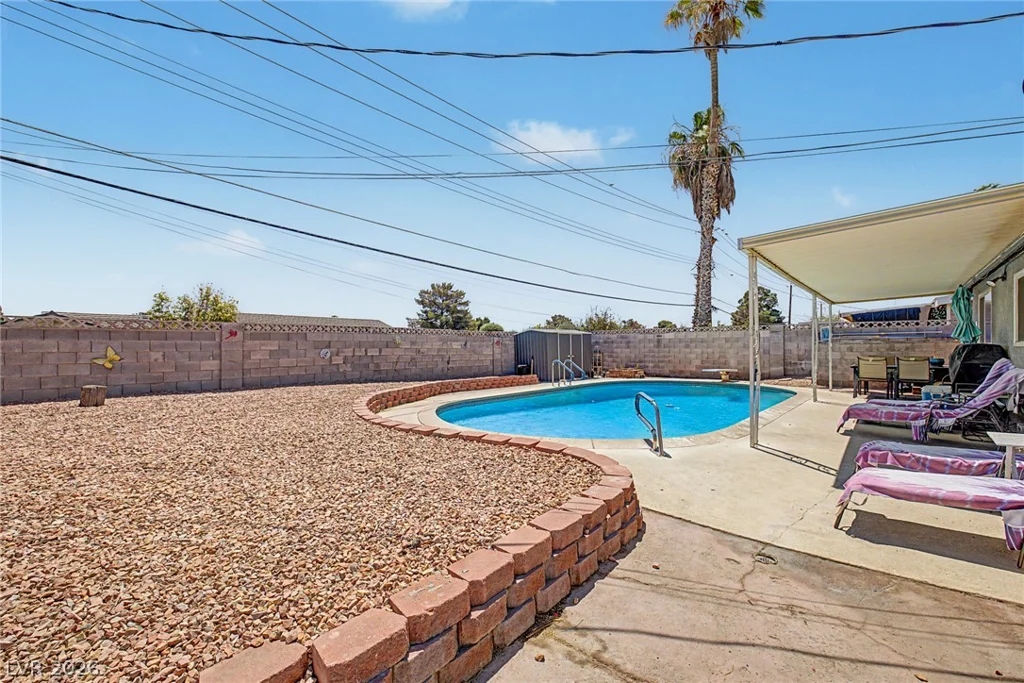 712 Saylor, Las Vegas, NV 89107