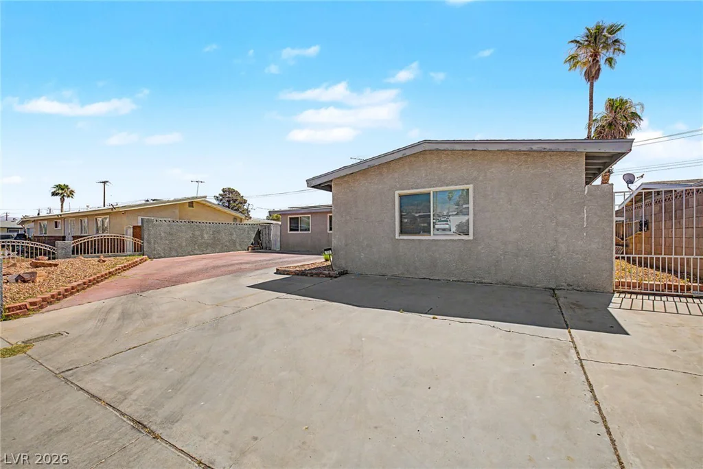 712 Saylor, Las Vegas, NV 89107