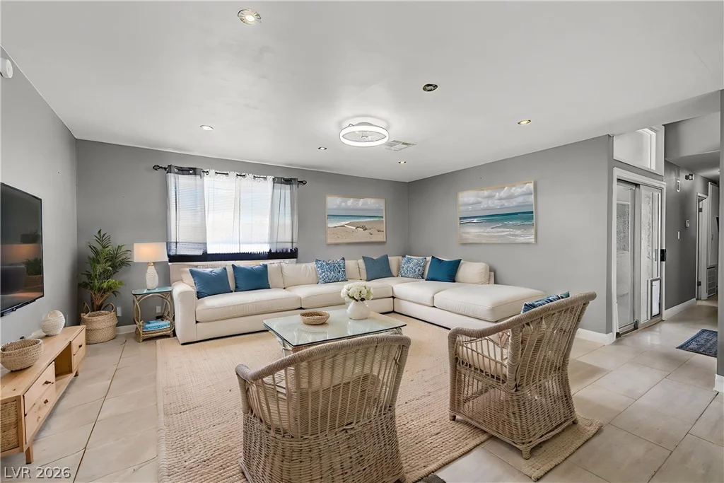712 Saylor, Las Vegas, NV 89107