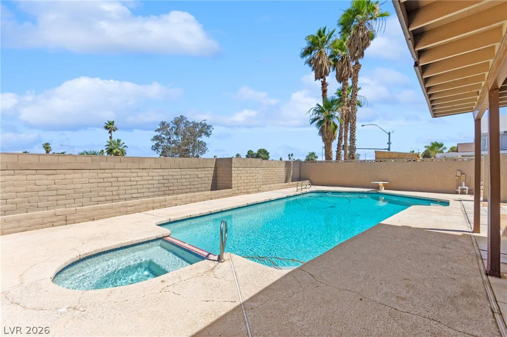 4430 Cranbrook, Las Vegas, NV 89103