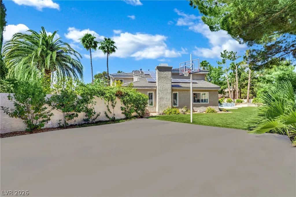 1930 Dresden, Henderson, NV 89014