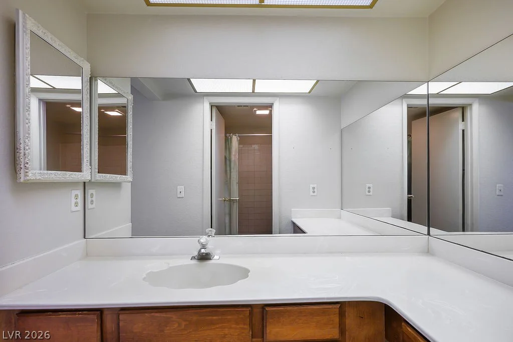 3477 Kensbrook, Las Vegas, NV 89121