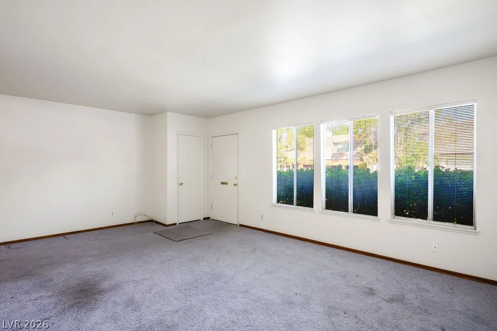 3477 Kensbrook, Las Vegas, NV 89121
