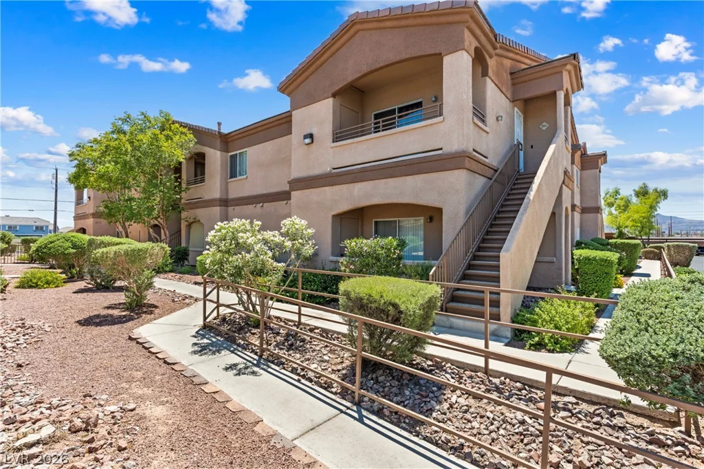 5751 Hacienda, Las Vegas, NV 89122