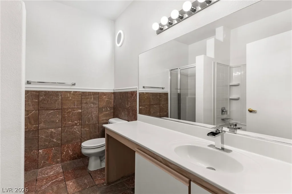5751 Hacienda, Las Vegas, NV 89122