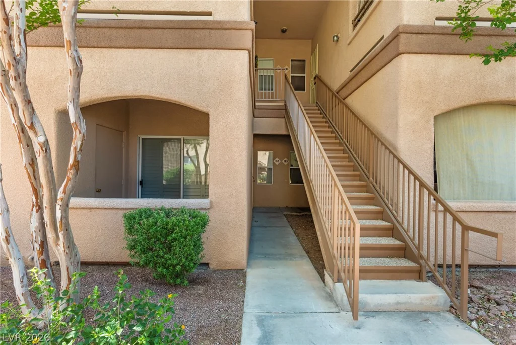 5751 Hacienda, Las Vegas, NV 89122